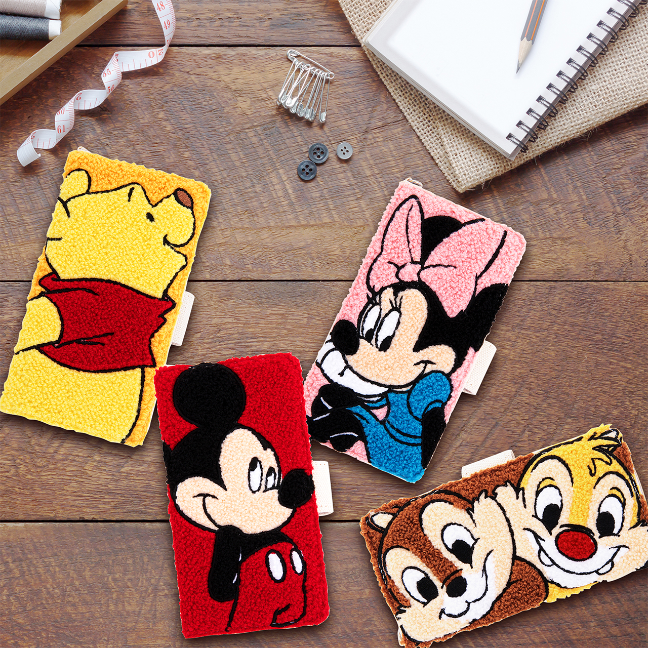 Iphone Se 第2世代 8 7 6s 6 ディズニーキャラクター サガラ刺繍 手帳型ケース ミニー Hopely